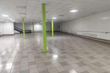 Торг. центр, 1750 м²