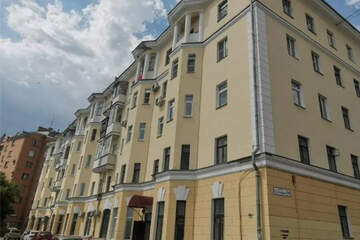 1-к квартира, 53 м², 4/5 эт.